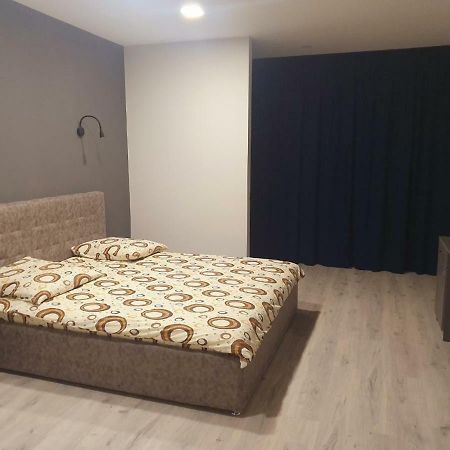 Apartments Yes Uzjhorod Eksteriør bilde